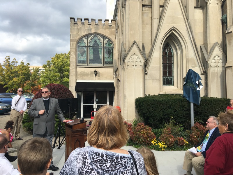 Rev. Austin Newberry give marker dedication address